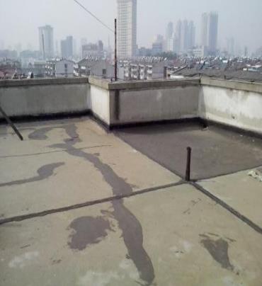 高淳漏水维修 楼顶漏水是什么原因，楼顶漏水维修方法是什么?